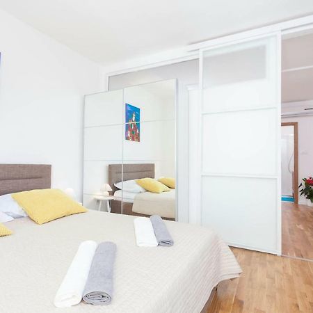 Apartment Mikula Makarska Bagian luar foto