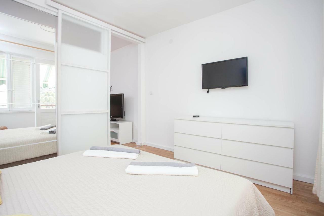 Apartment Mikula Makarska Bagian luar foto