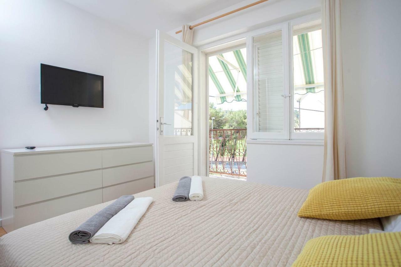 Apartment Mikula Makarska Bagian luar foto