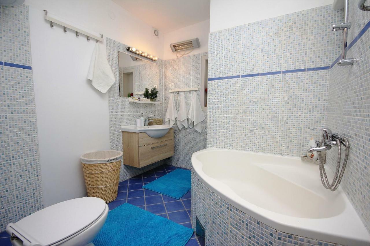 Apartment Mikula Makarska Bagian luar foto