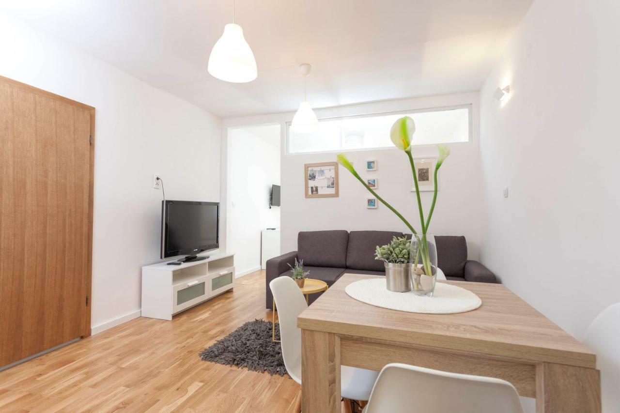 Apartment Mikula Makarska Bagian luar foto