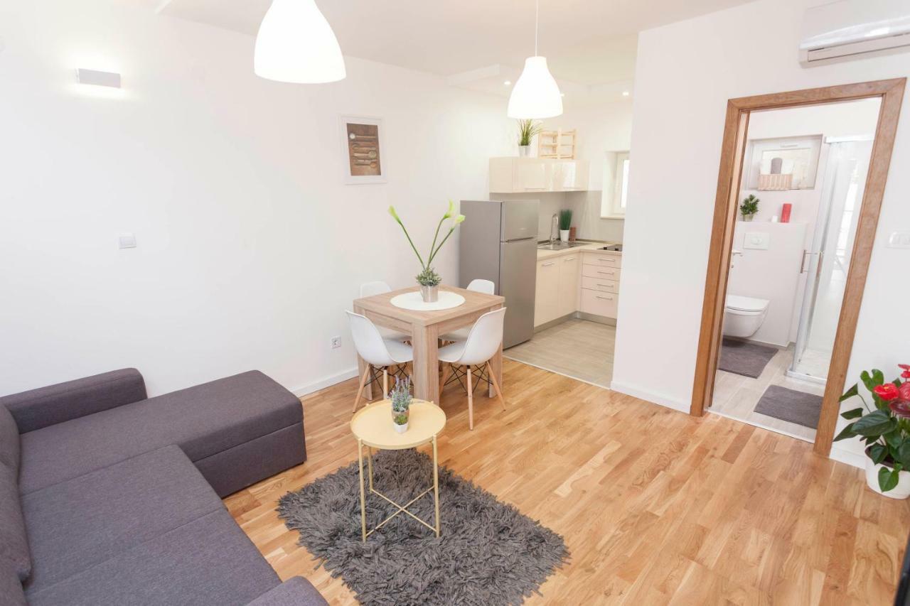 Apartment Mikula Makarska Bagian luar foto