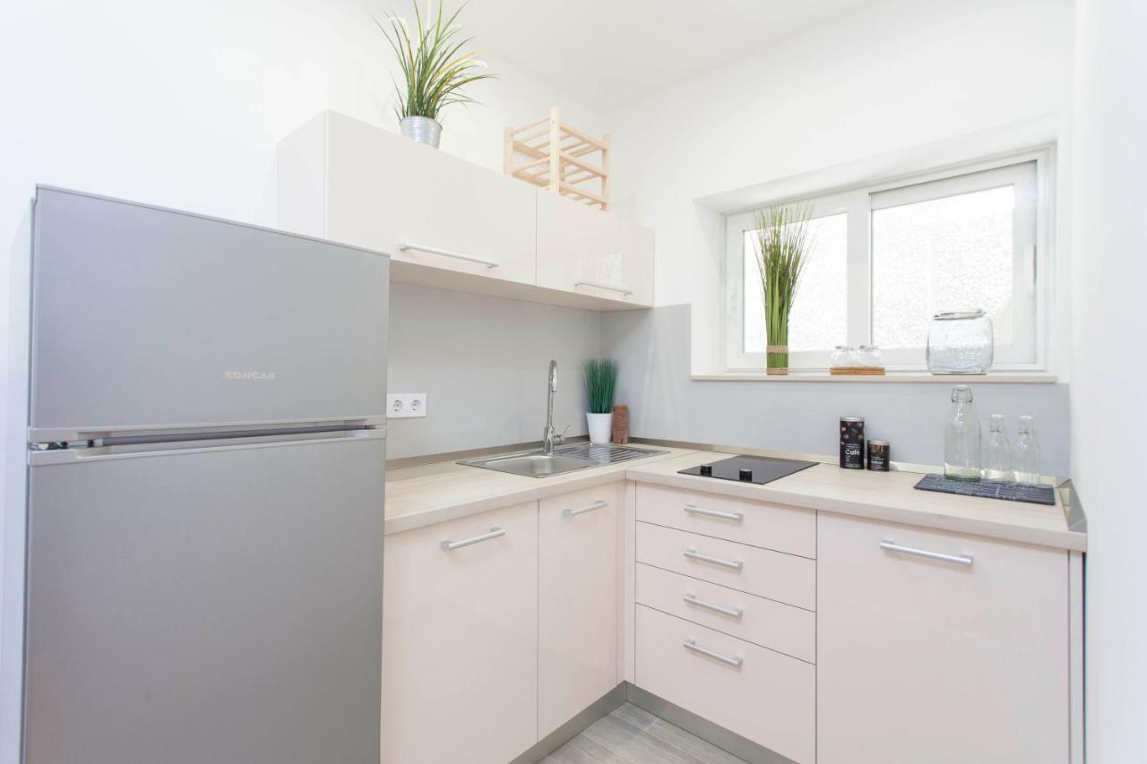 Apartment Mikula Makarska Bagian luar foto